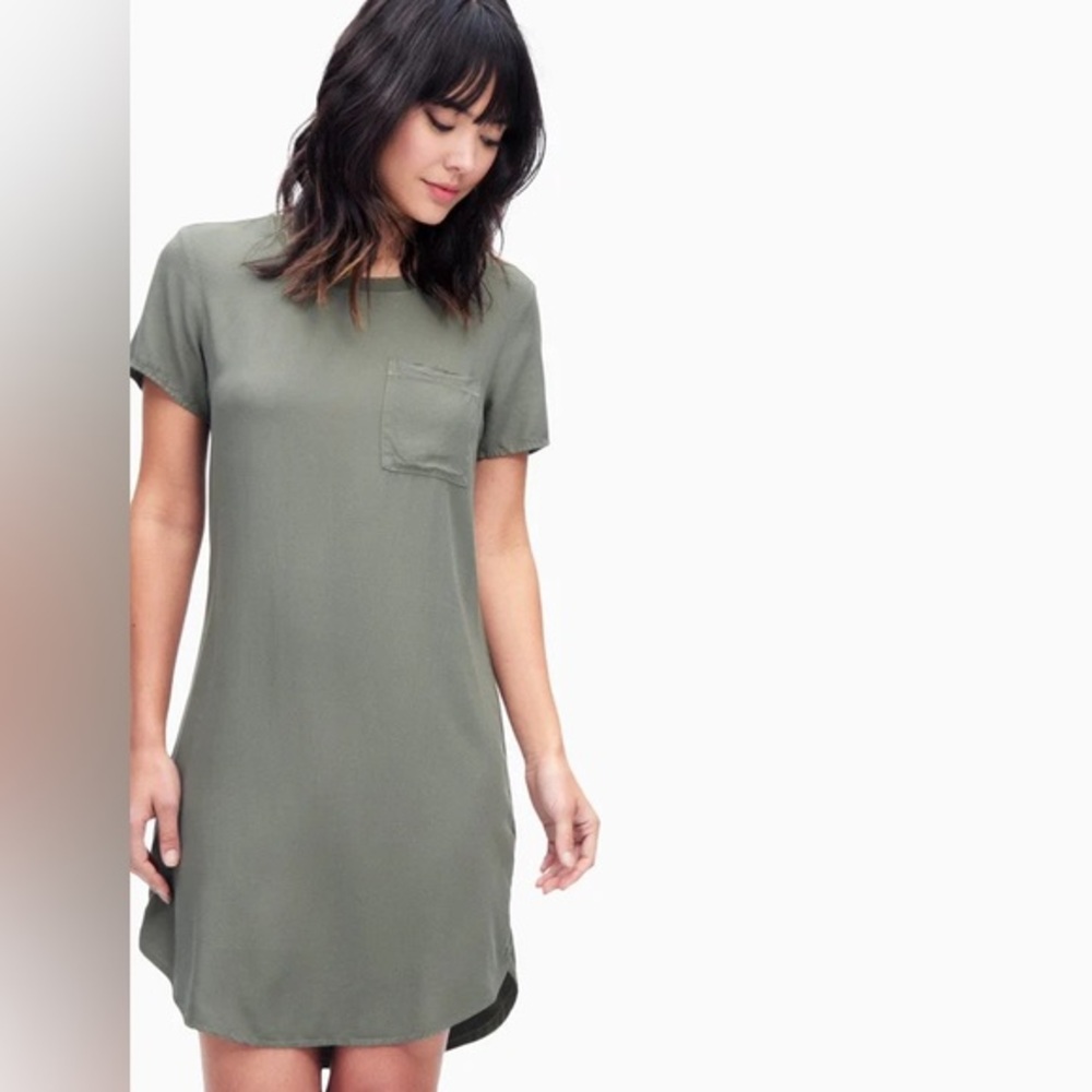 Splendid Scoop Neck Short Sleeve T-Shirt Dress in Military Olive - XS